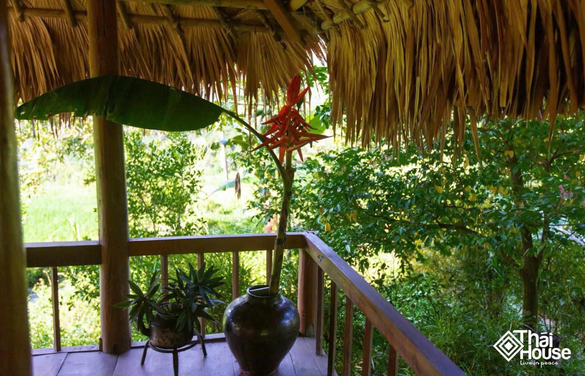Thai House Pu Luong - Century Old Stilt House With Terrace Views Huong Ba Thuoc Exterior foto