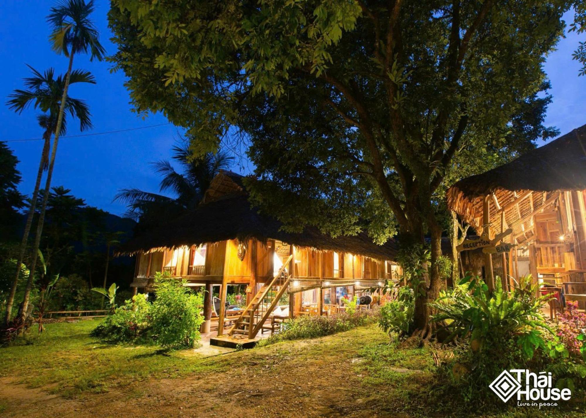 Thai House Pu Luong - Century Old Stilt House With Terrace Views Huong Ba Thuoc Exterior foto